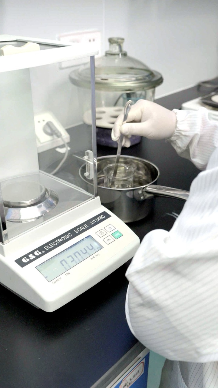 Analytical balance check at the Pepti site
